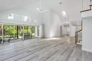1131 Crayton Rd, Naples, FL 34102 - Photo 7
