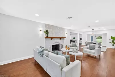 250 19th St NW, Naples, FL 34120 - Photo 7