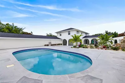 250 19th St NW, Naples, FL 34120 - Photo 19