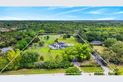 250 19th St NW, Naples, FL 34120 - Photo 37