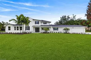 250 19th St NW, Naples, FL 34120 - Photo 3
