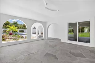250 19th St NW, Naples, FL 34120 - Photo 17