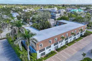 1222 Gordon Dr, Naples, FL 34102 - Photo 19