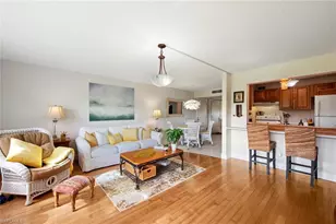 1085 Forest Lakes Dr, Naples, FL 34105 - Photo 9