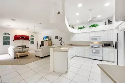 2079 Imperial Cir, Naples, FL 34110 - Photo 3