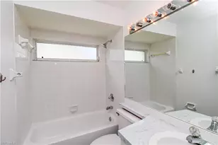 10201 Regent Cir, Naples, FL 34109 - Photo 23