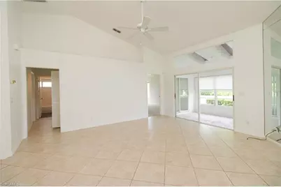 10201 Regent Cir, Naples, FL 34109 - Photo 11