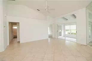 10201 Regent Cir, Naples, FL 34109 - Photo 11