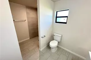 2001 SW 4th St, Cape Coral, FL 33991 - Photo 9