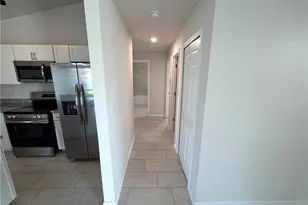 2001 SW 4th St, Cape Coral, FL 33991 - Photo 11