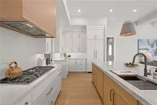 207 Monterey Dr, Naples, FL 34119 - Photo 7