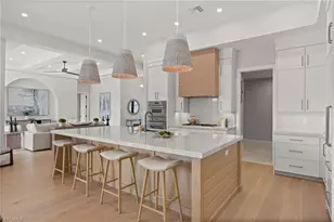 207 Monterey Dr, Naples, FL 34119 - Photo 3