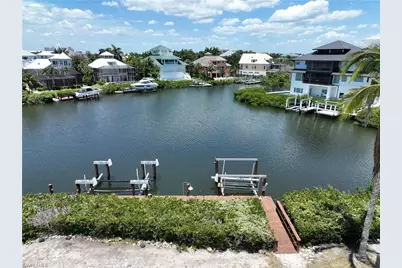 205 Bayfront Dr, Bonita Springs, FL 34134 - Photo 9