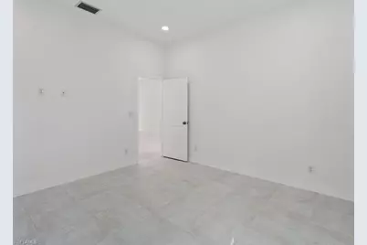 506 Trinity St E, Lehigh Acres, FL 33974 - Photo 9