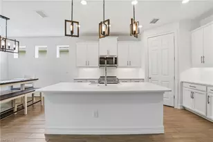 28032 Captiva Shell Loop, Bonita Springs, FL 34135 - Photo 5
