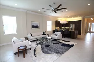 3279 Tahoe Ct, Naples, FL 34119 - Photo 9