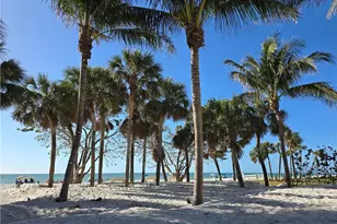 557 Parkwood Ln, Naples, FL 34103 - Photo 25