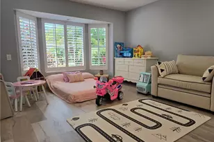 557 Parkwood Ln, Naples, FL 34103 - Photo 13