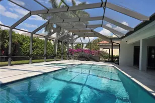 557 Parkwood Ln, Naples, FL 34103 - Photo 21