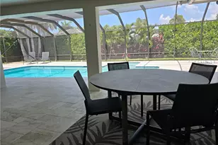 557 Parkwood Ln, Naples, FL 34103 - Photo 19