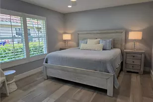 557 Parkwood Ln, Naples, FL 34103 - Photo 15