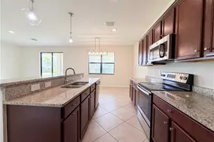 14102 Vindel Cir, Fort Myers, FL 33905 - Photo 13