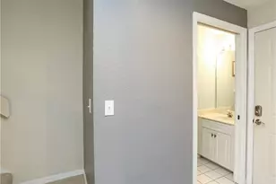 1044 Woodshire Ln, Naples, FL 34105 - Photo 25