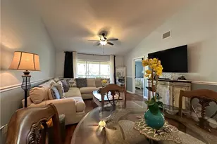 241 Robin Hood Cir, Naples, FL 34104 - Photo 7