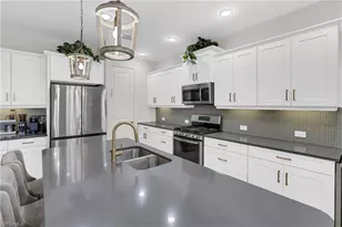 11509 Grey Egret Cir, Fort Myers, FL 33966 - Photo 7