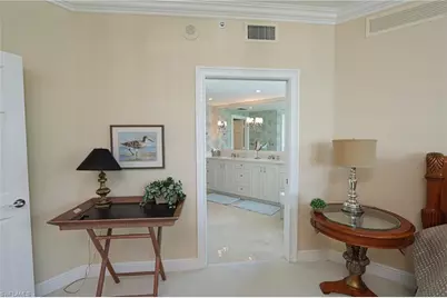 60 Seagate Dr #402, Naples, FL 34103 - Photo 13