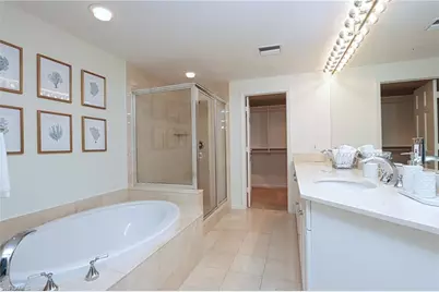 60 Seagate Dr #704, Naples, FL 34103 - Photo 15
