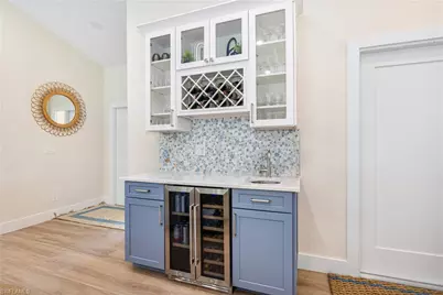 1374 Foxfire Ln, Naples, FL 34104 - Photo 5