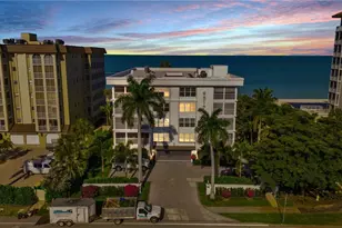 9517 Gulf Shore Dr, Naples, FL 34108 - Photo 3