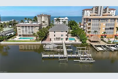 9517 Gulf Shore Dr #401, Naples, FL 34108 - Photo 5