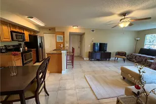 2070 Arbour Walk Cir, Naples, FL 34109 - Photo 5