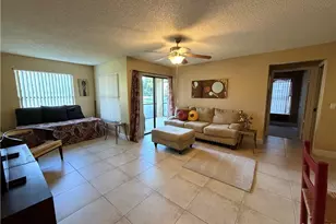 2070 Arbour Walk Cir, Naples, FL 34109 - Photo 3