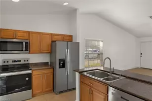 6254 Vista Garden Way, Naples, FL 34112 - Photo 9