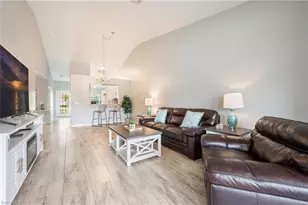 367 Dover Pl, Naples, FL 34104 - Photo 5