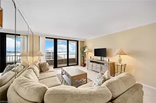 320 Seaview Ct, Marco Island, FL 34145 - Photo 15