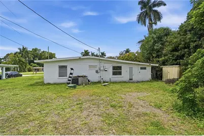 78 Victoria Dr, North Fort Myers, FL 33917 - Photo 23