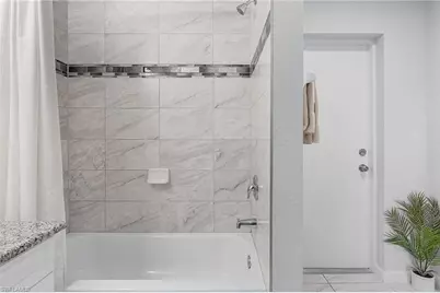 3302 SW 8th Pl, Cape Coral, FL 33914 - Photo 23