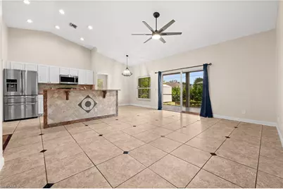 8346 Wren Rd, Fort Myers, FL 33967 - Photo 9