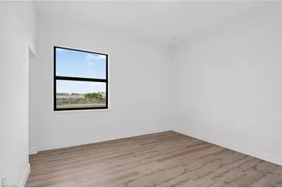 560 Genoa Ave S, Lehigh Acres, FL 33974 - Photo 7