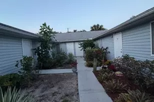 2530 Tropicana Blvd, Naples, FL 34116 - Photo 3