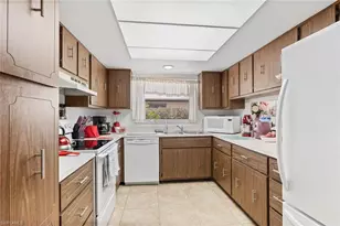 513 SE 24th Ave, Cape Coral, FL 33990 - Photo 5