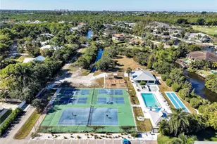2474 Outrigger Ln, Naples, FL 34104 - Photo 37