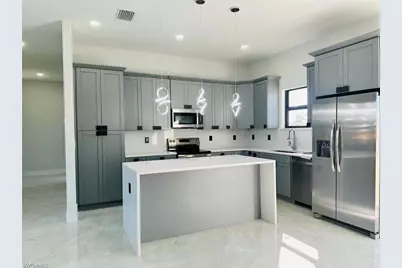 3905 23rd St SW, Lehigh Acres, FL 33976 - Photo 3