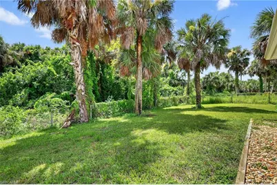 850 29th St SW, Naples, FL 34117 - Photo 21
