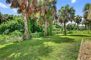 850 29th St SW, Naples, FL 34117 - Photo 21