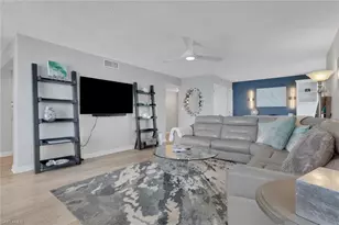 10475 Gulf Shore Dr, Naples, FL 34108 - Photo 9